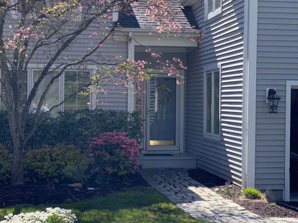 14 Westview Ln, Brookfield, CT 06804