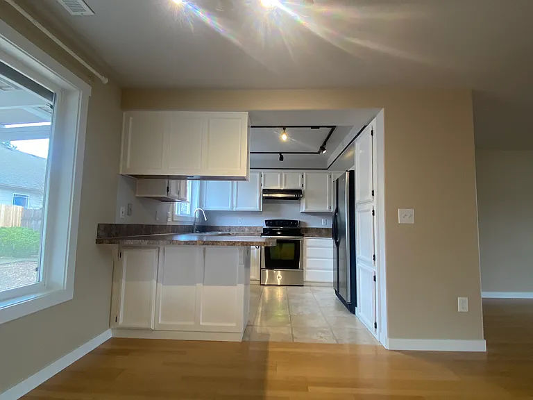4838 Ward Dr NE — Photo 5