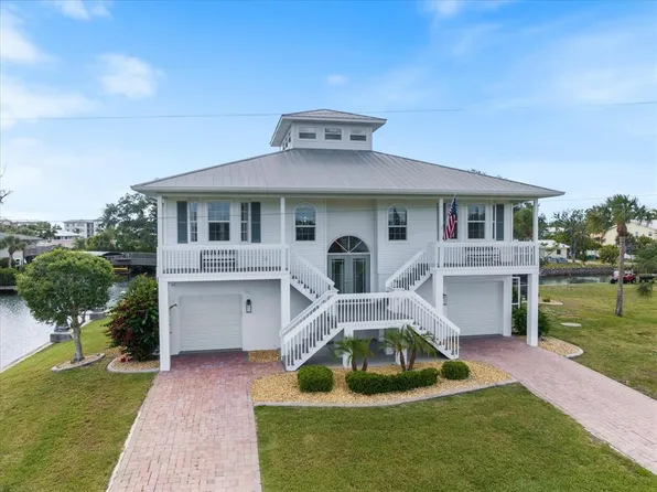 9181 Lake Dr, Englewood, FL 34224