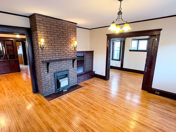 3rd image of 2208-2210 Emerson Ave S #2208