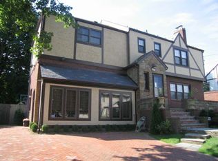 895 Cambridge Rd, Woodmere, NY 11598