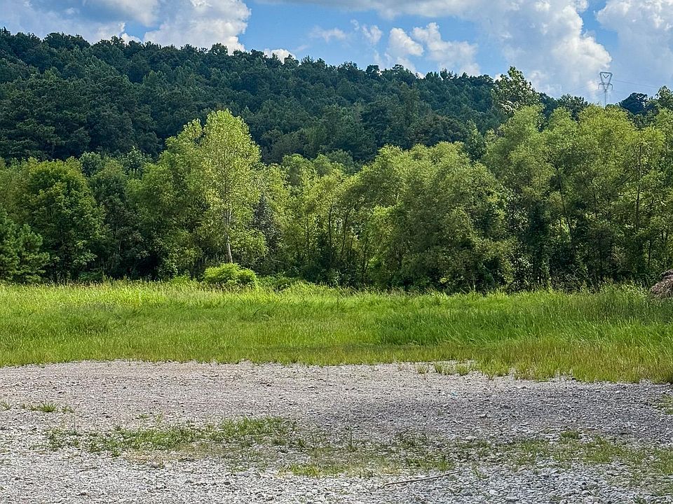 2nd image of 2561 Hardy Acres Rd #1