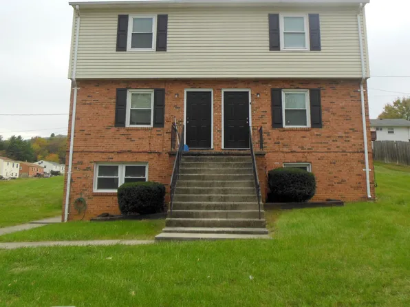 916 Pyrtle Dr #C, Salem, VA 24153