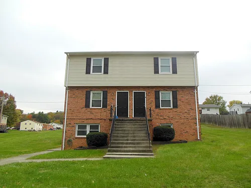 916 Pyrtle Dr #C Photo 1