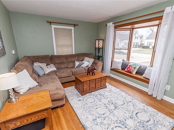 3rd image of 329 Adams Ave