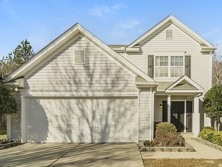 1001 Omaha Dr — Photo 1
