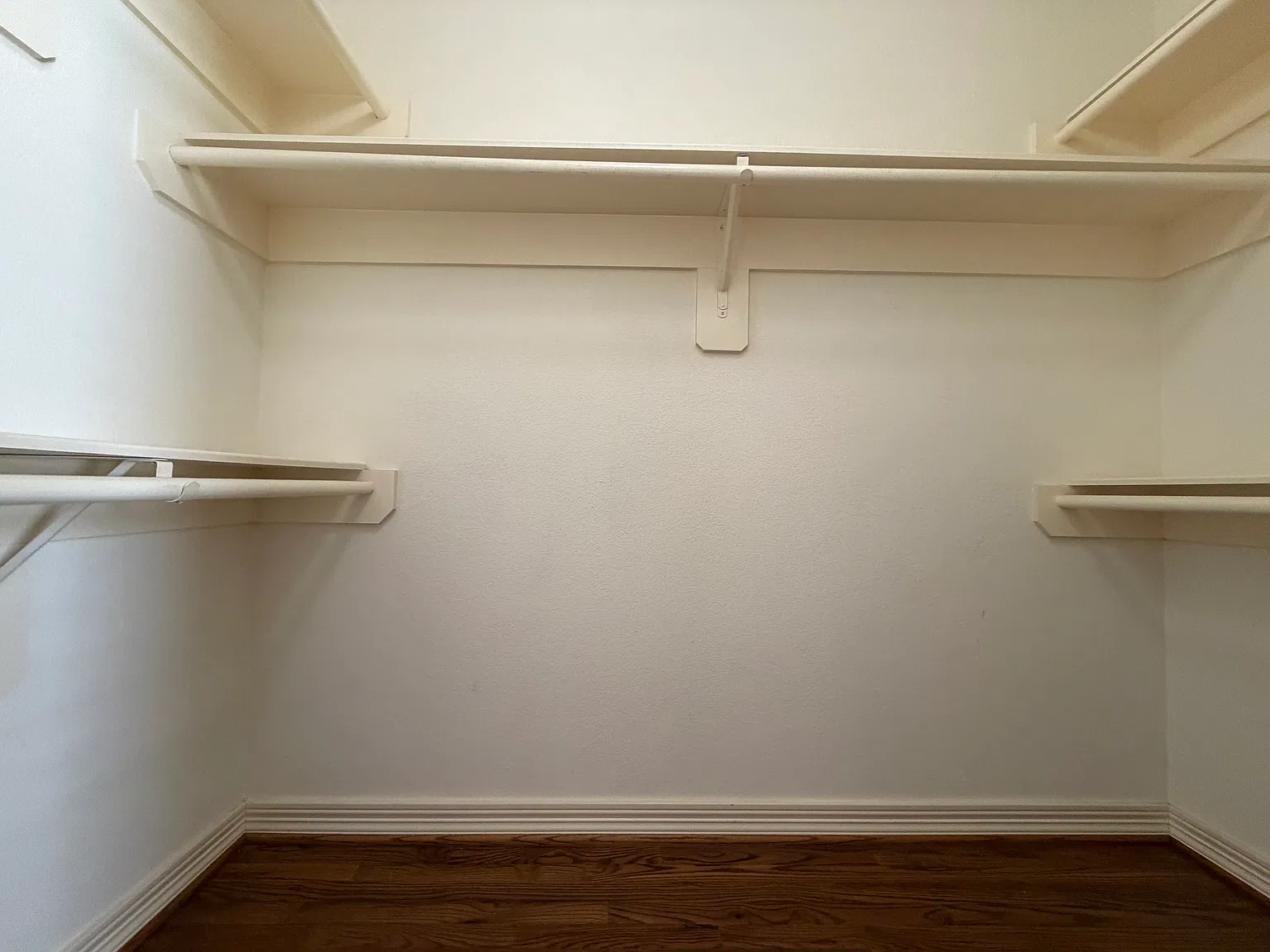 3 bed, 3.5 bath, 2238 sqft, $1,400 — Photo 4