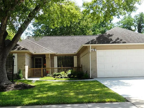914 Rolling Mill Dr, Sugar Land, TX 77498