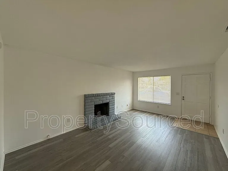 1944 Hickock Ct — Photo 6