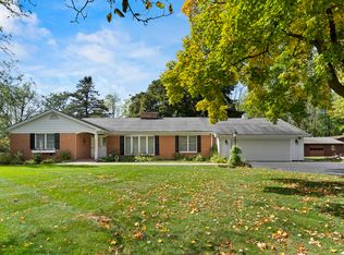 4N560 Babson Ln, St Charles, IL 60175