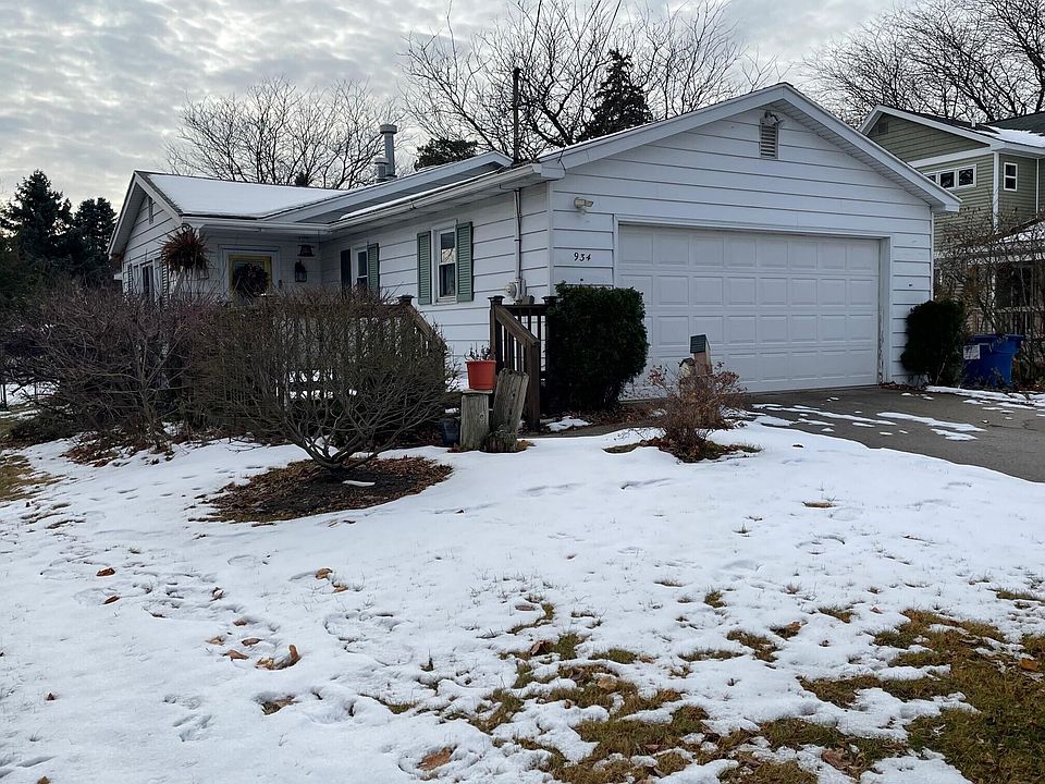 1st image of 934 Pine St