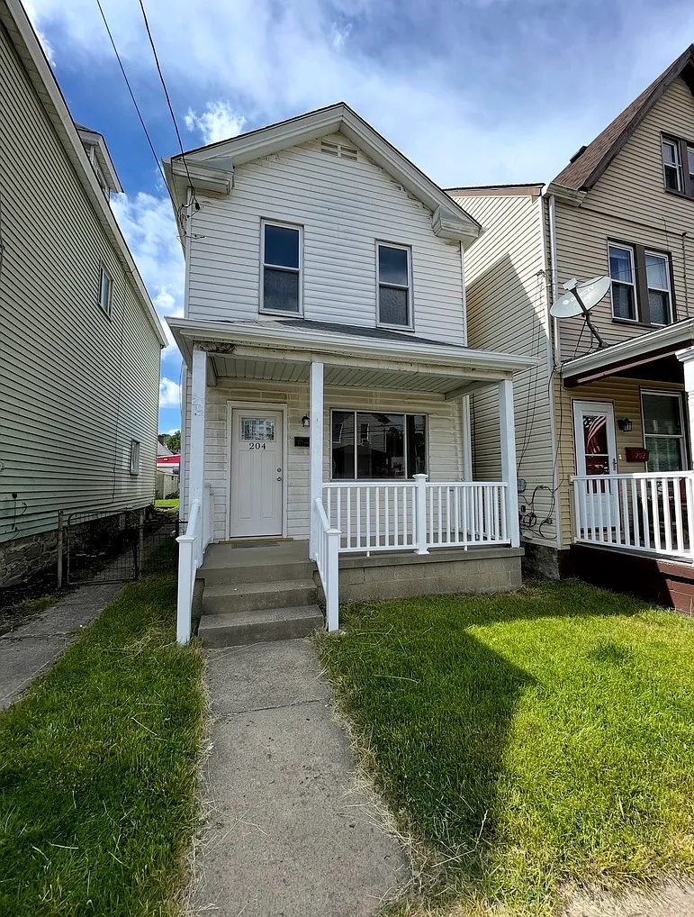 2 bed, 1197 sqft, $1,650 — Photo 1