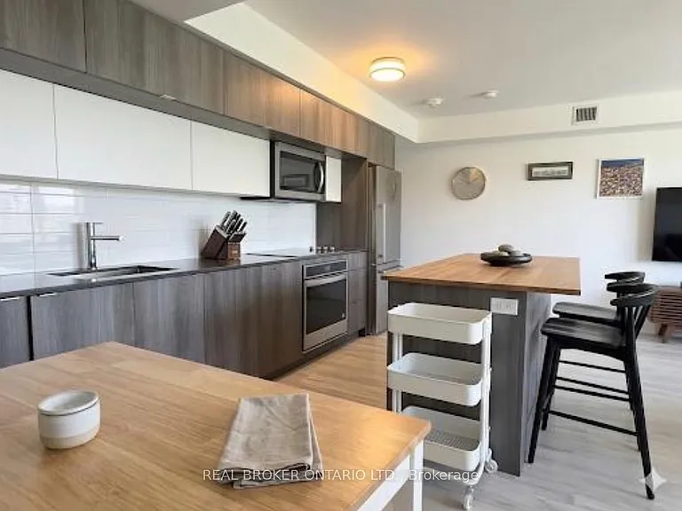 575 Bloor St E #602 — Photo 3