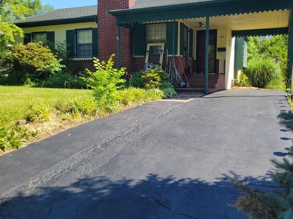 152 Valley St, Romney, WV 26757