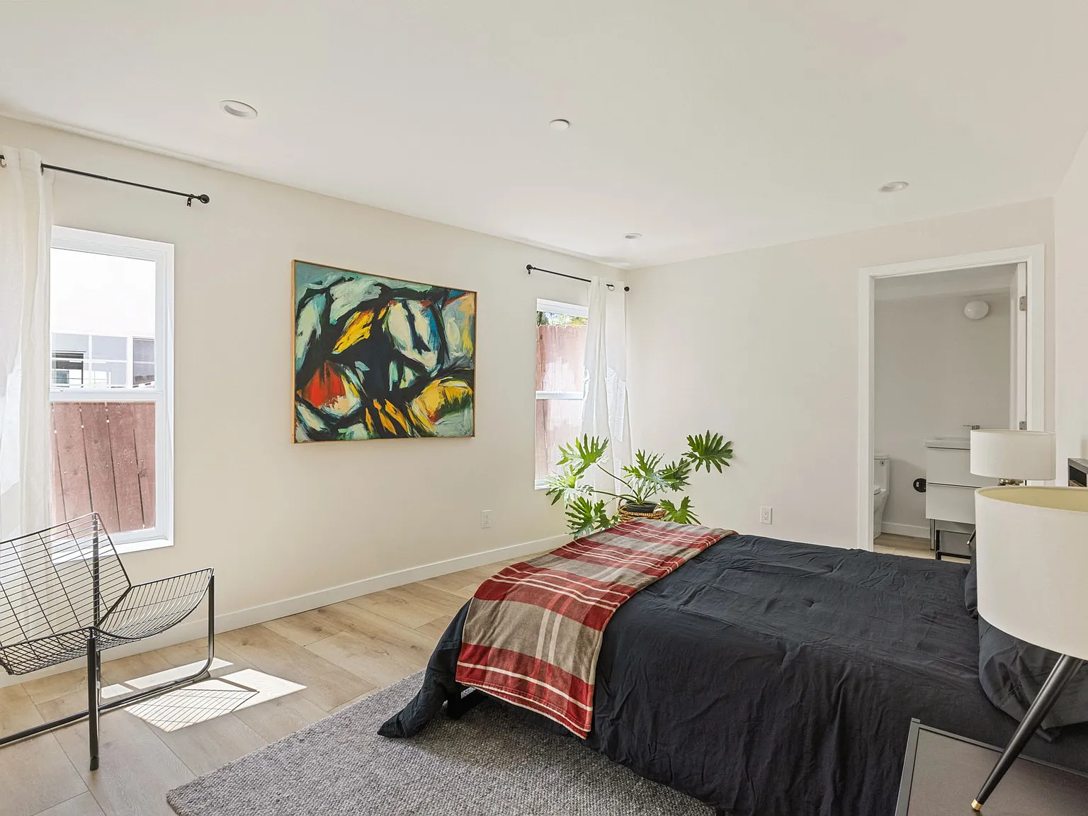 2 bed, 2.5 bath, 1000 sqft, $3,600 — Photo 4