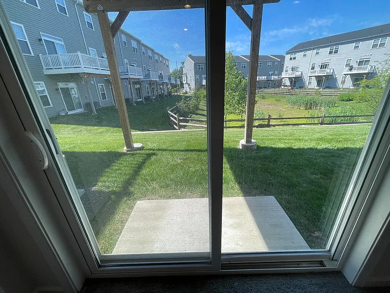25 Warren Dr — Photo 4