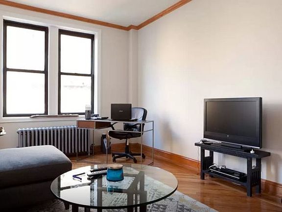 5th image of 4333 48th St APT 6I