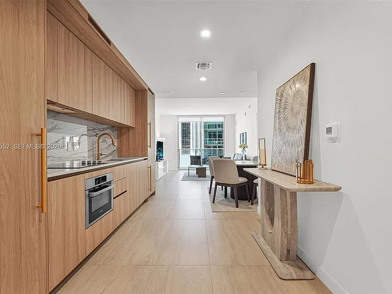 77 SE 5th St #1511 — Photo 3