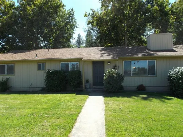 3575 Redwood Ave, Grants Pass, OR 97527