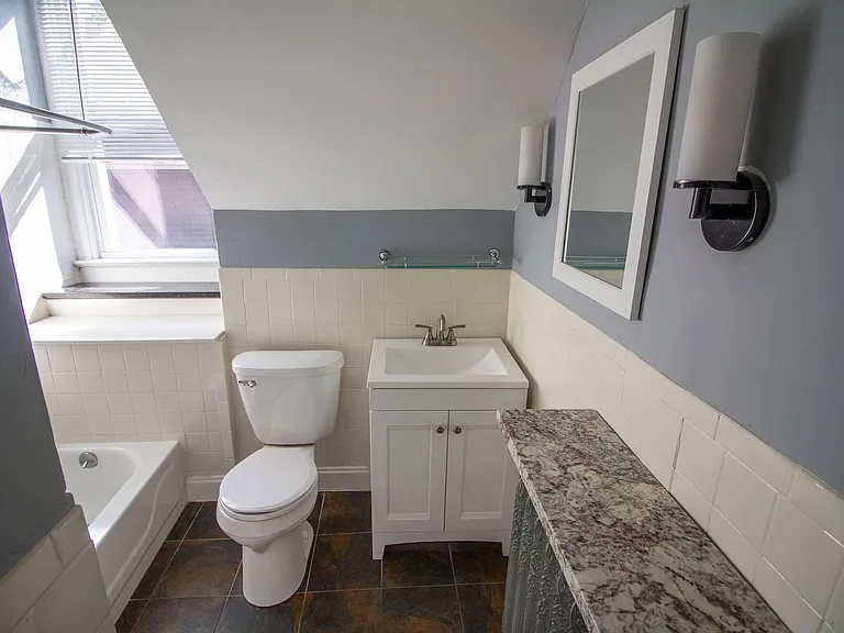1034 Blendon Pl — Photo 16