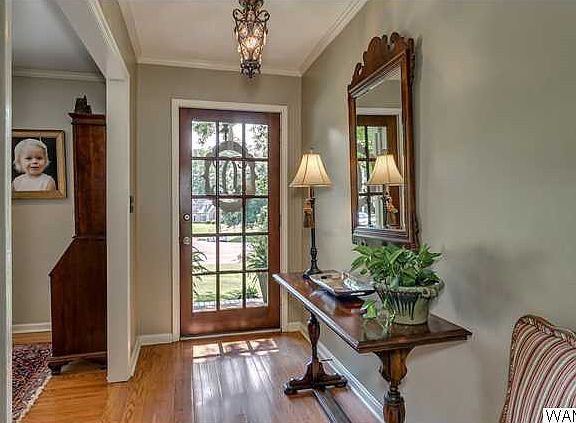 4th image of 248 Woodridge Cir