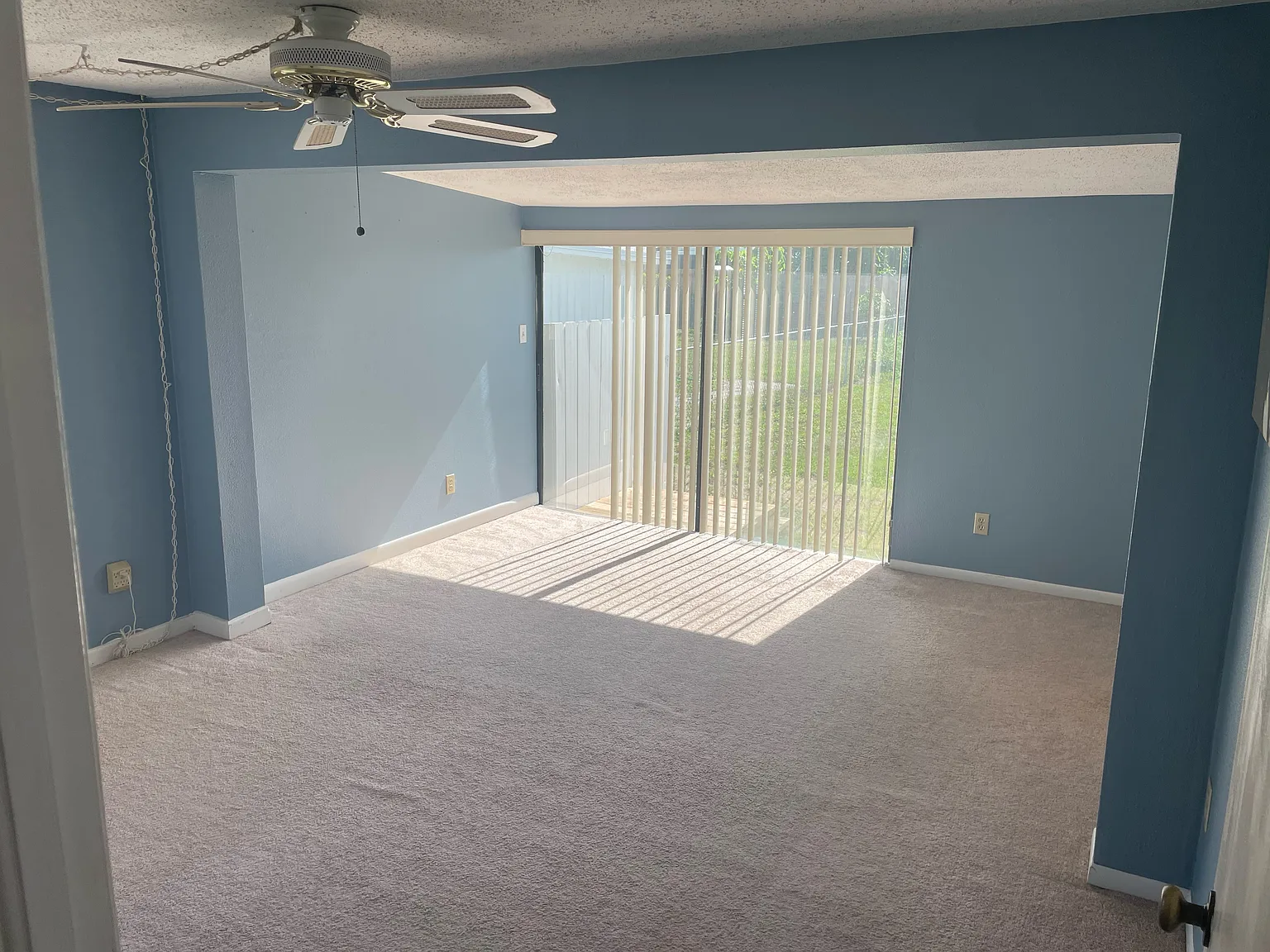2 bed, 2000 sqft, $2,399 — Photo 3