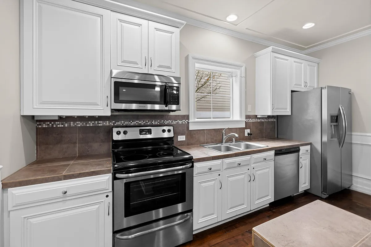 Building Photo - Highgrove