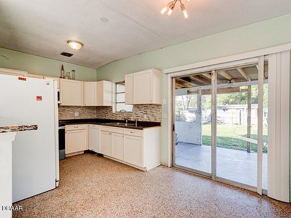 4th image of 1432 Atlanta Dr