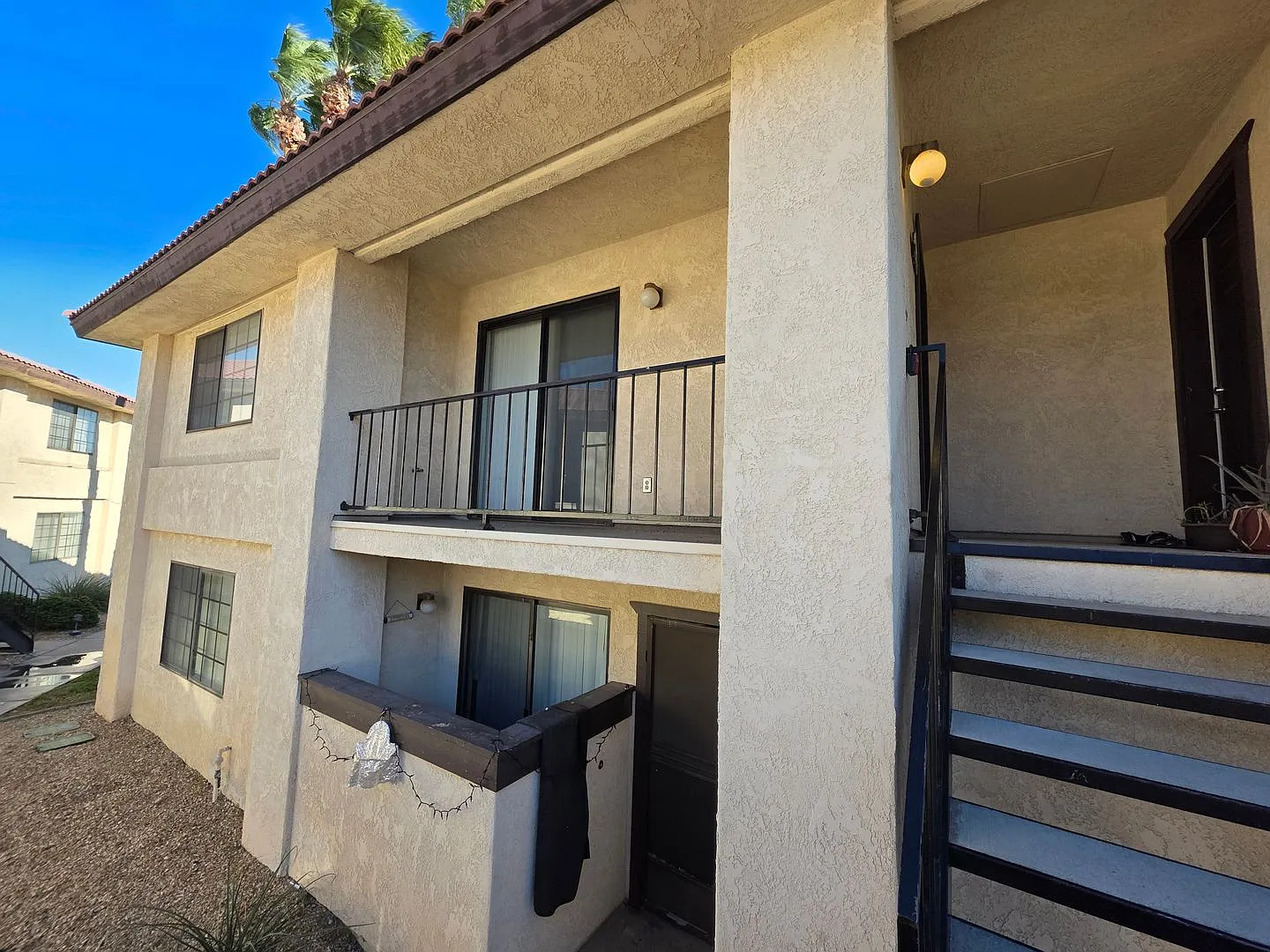 Charming 2 bedroom condo — Photo 1