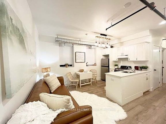 2nd image of 1354 Youngs Point Rd #101