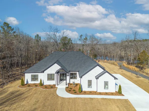 307 Devoe Bend Dr, Maumelle, AR 72113