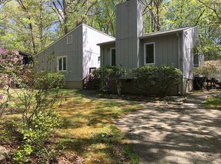 302 Morningside Dr, Carrboro, NC 27510