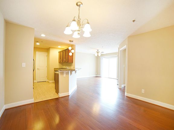 5th image of 1200 Greenview Dr Unit 203