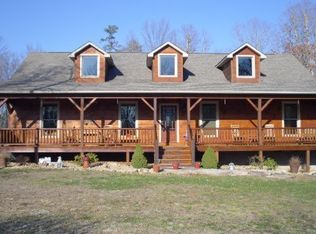 618 Ridge Top Dr, Jamestown, TN 38556