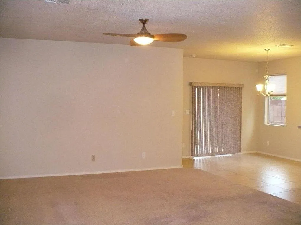 3 bed, 1422 sqft, $2,300 — Photo 4