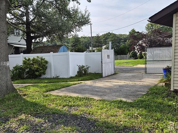 2nd image of 13 Sheldon Ave
