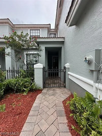 Building Photo - 14732 Sutherland Ave #332