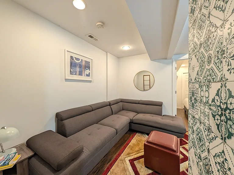 2324 W Monroe St #G — Photo 5