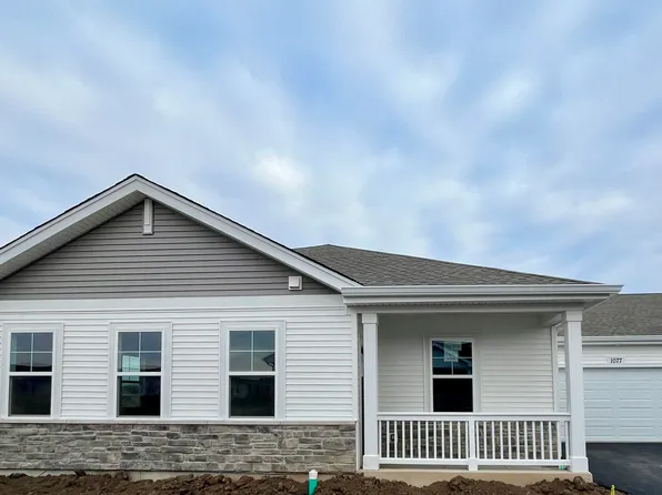 1077 Williamsburg St, Pingree Grove, IL 60140