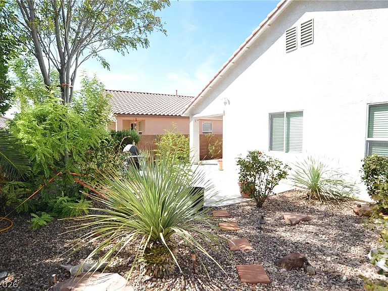 8228 Corset Creek St — Photo 15