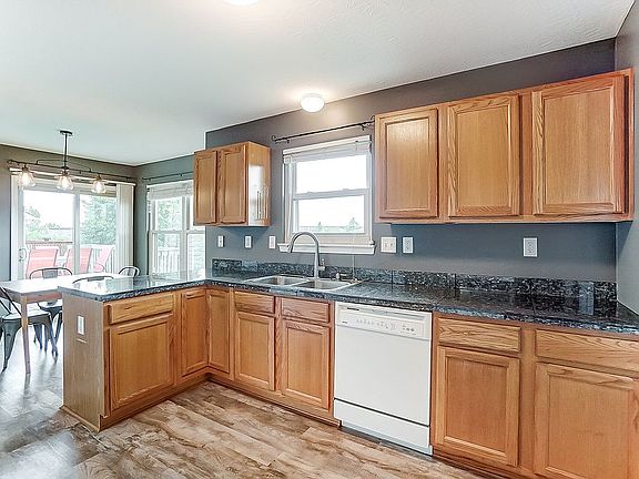 5th image of 6904 Beagle Dr