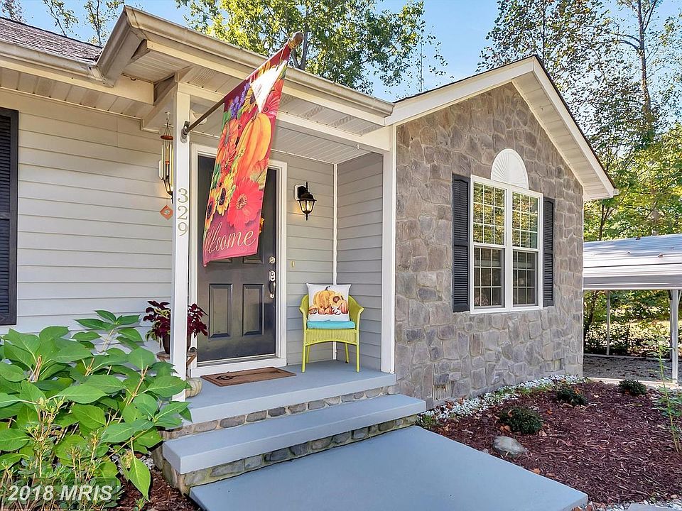 Oodles of charm WELCOMES you HOME!