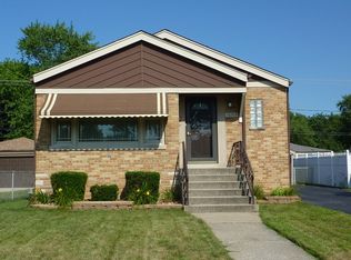 10913 S Tripp Ave, Oak Lawn, IL