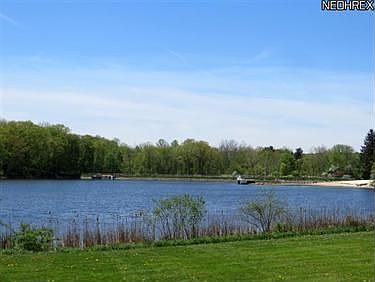 2nd image of 8440 Lake Shore Dr