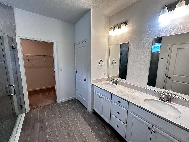 23 Lake Sinclair St — Photo 13