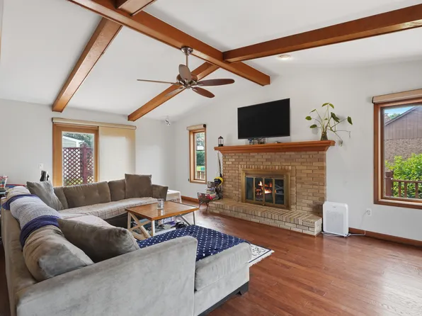 41605 Waterfall Rd, Northville, MI 48168