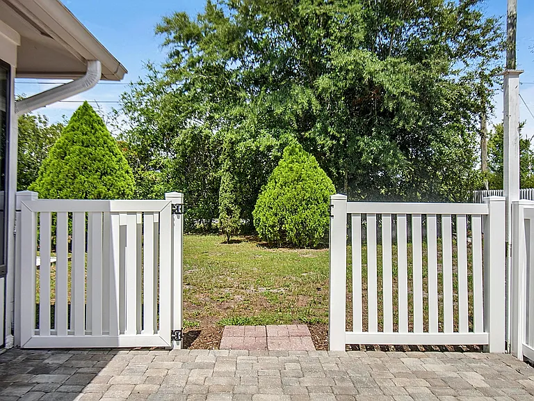 4 Zanzibar Balsan Ct — Photo 45