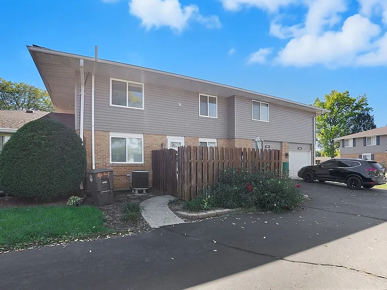 1644 Villa South Dr — Photo 5