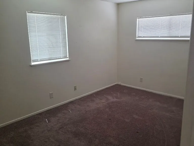 2640 Stine Way — Photo 10