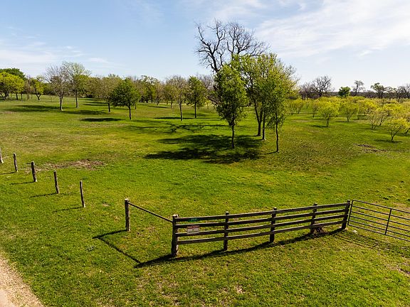 2nd image of 2041 County Road 429